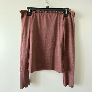 💗 3/$20 Off the shoulder sparkle top